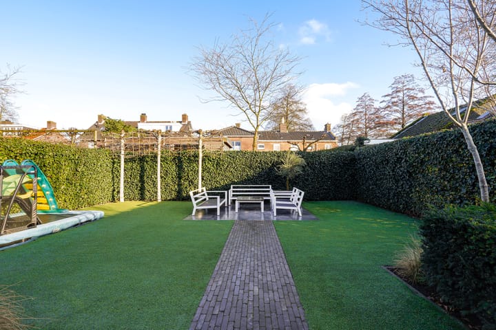 Photo 4 of Burgemeester Verwielstraat 49