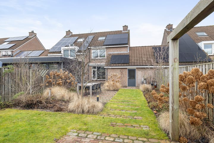 Foto 31 van Gen. Ritchiestraat 50