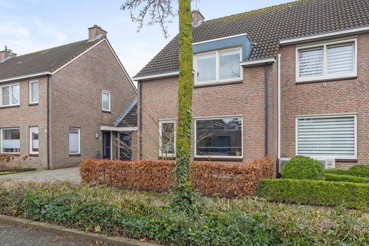 Foto 37 van Gen. Ritchiestraat 50