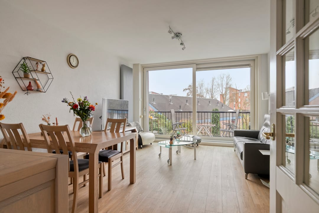 Photo 2 of Marinus Poststraat 107