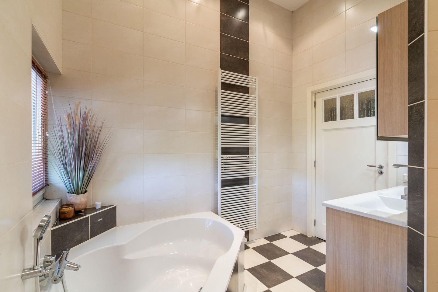 Photo 64 of Kapelstraat 12-14