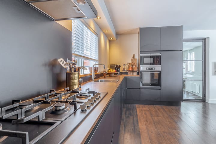 Foto 20 van Burg. Reyndersstraat 107