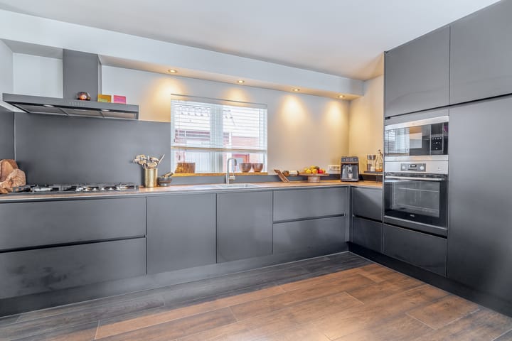 Foto 22 van Burg. Reyndersstraat 107