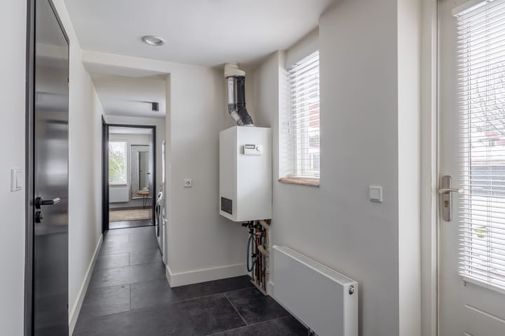 Foto 28 van Burg. Reyndersstraat 107