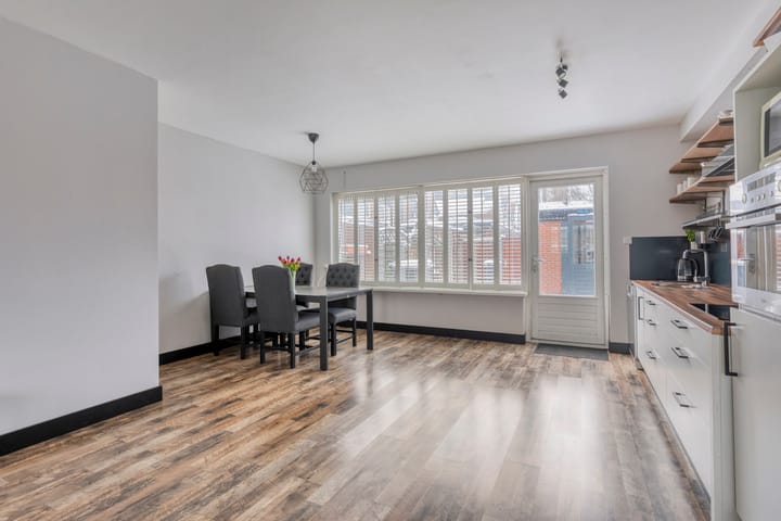 Foto 15 van Repel 83