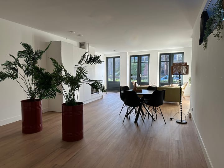 Photo 6 of Noordeinde 167-A1