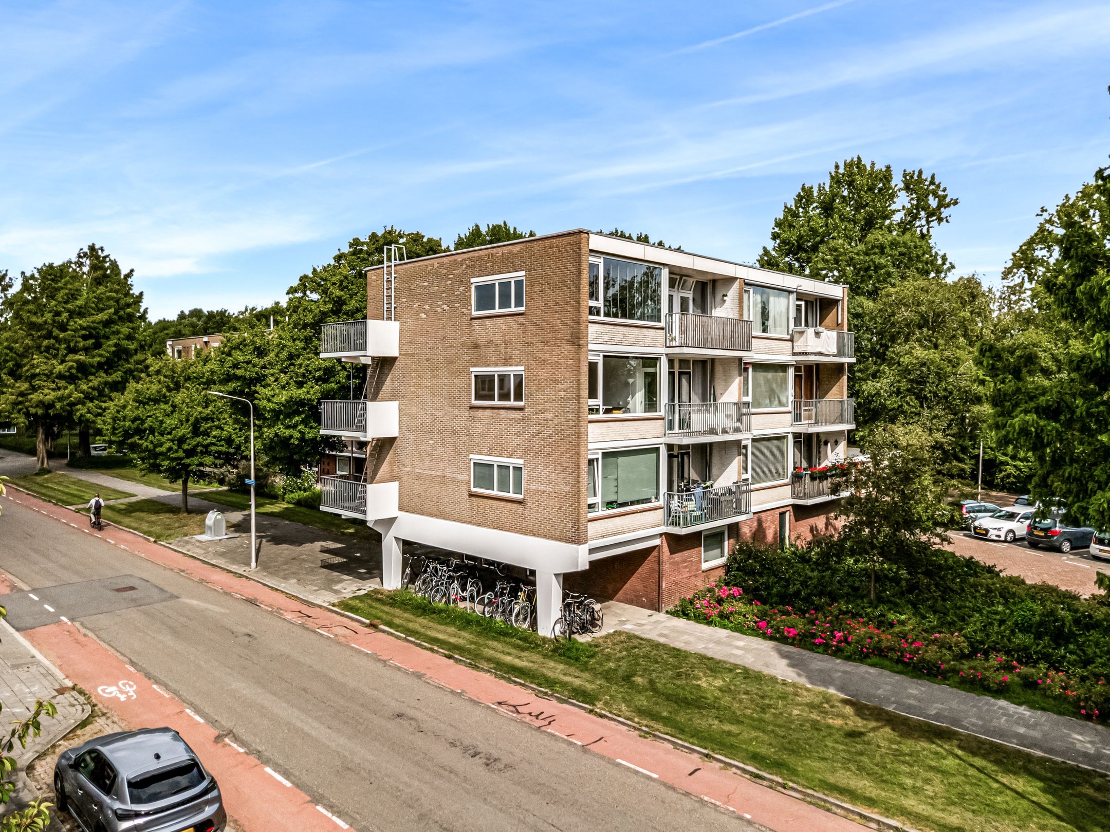 Buying a house in The Netherlands., Oostelijk Halfrond 83