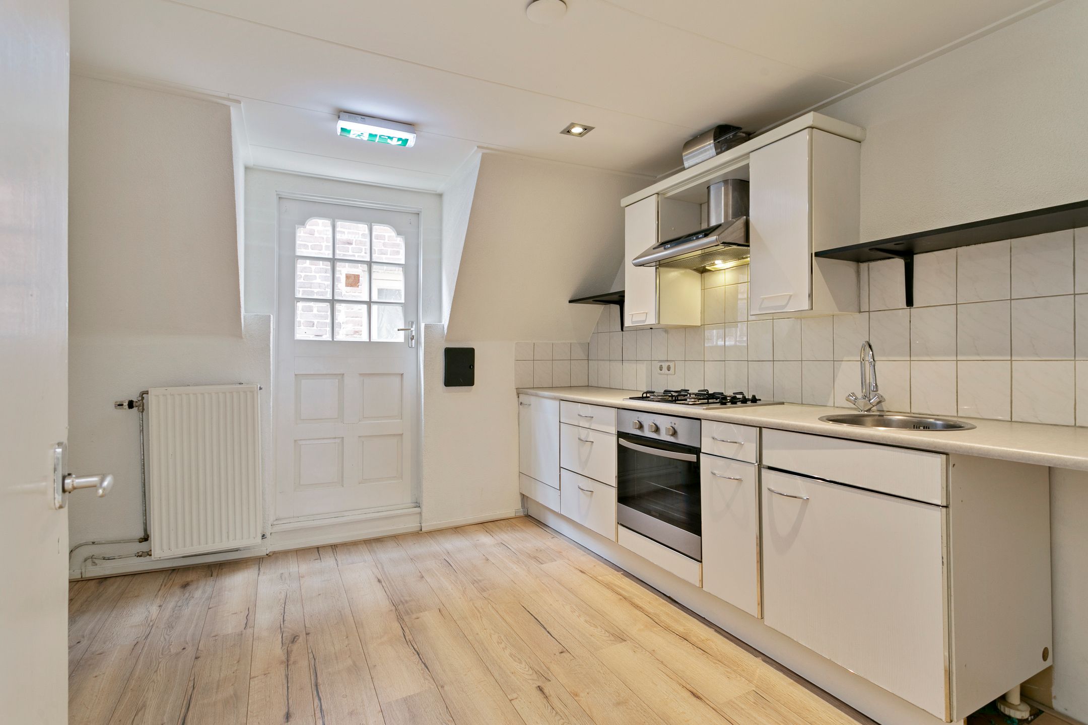 Photo 9 of Kolonel Wilsstraat 8