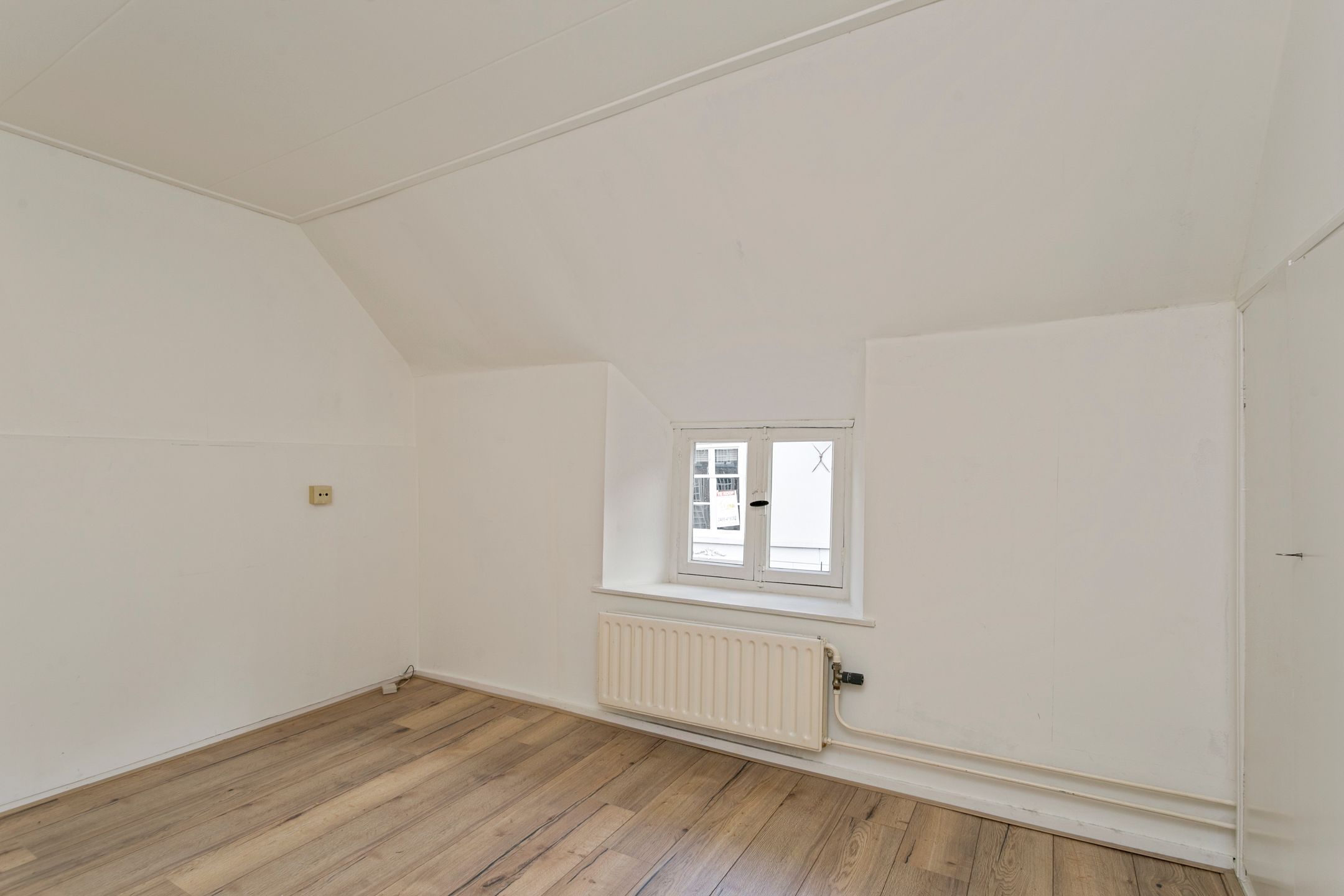 Photo 15 of Kolonel Wilsstraat 8