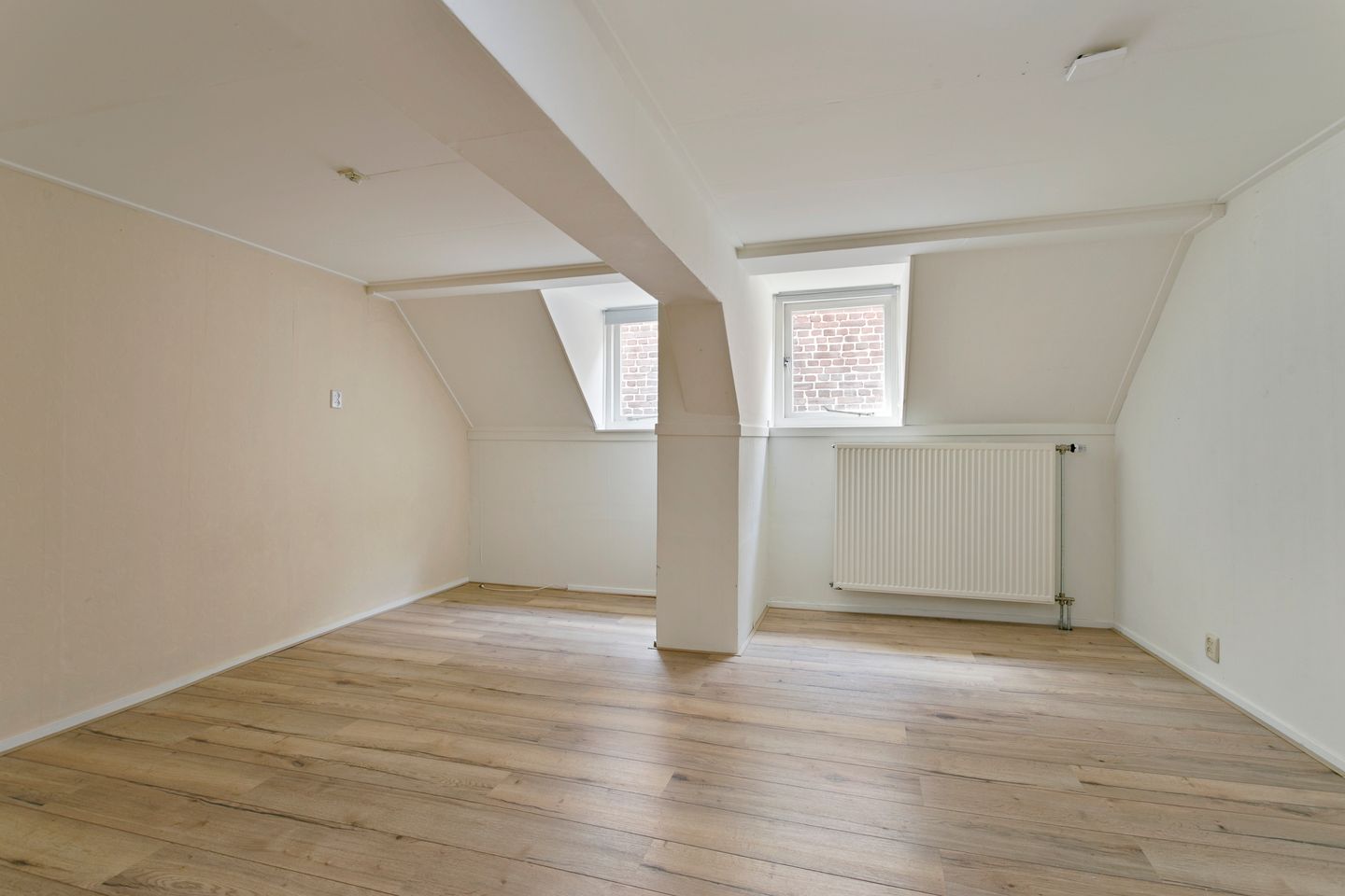 Photo 19 of Kolonel Wilsstraat 8