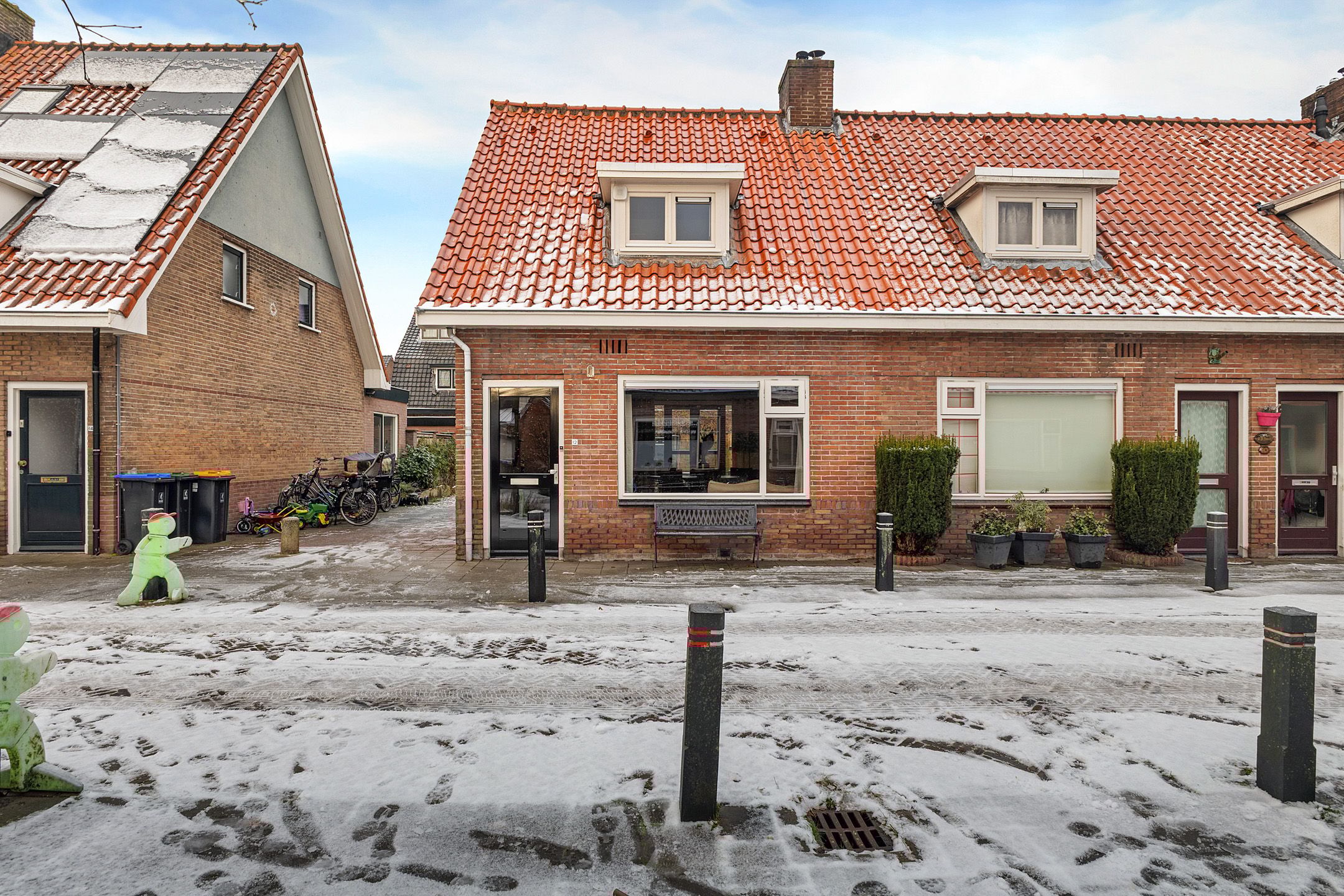 Buying a house in The Netherlands., Burgemeester Strick van Linschotenstraat 12