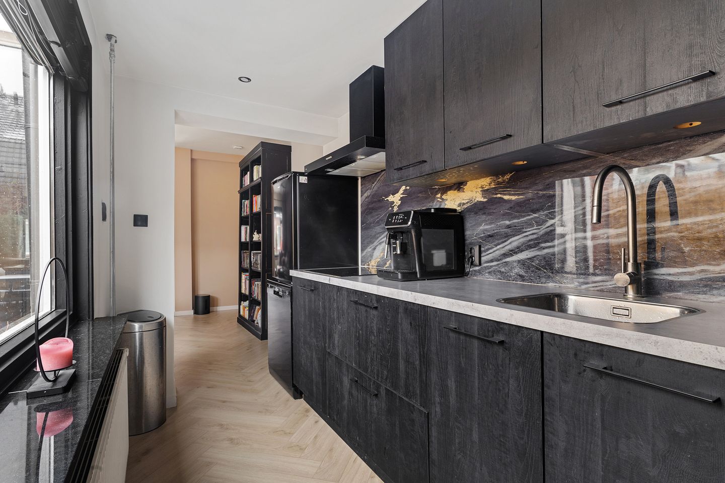 Foto 14 van Burgemeester Strick van Linschotenstraat 12