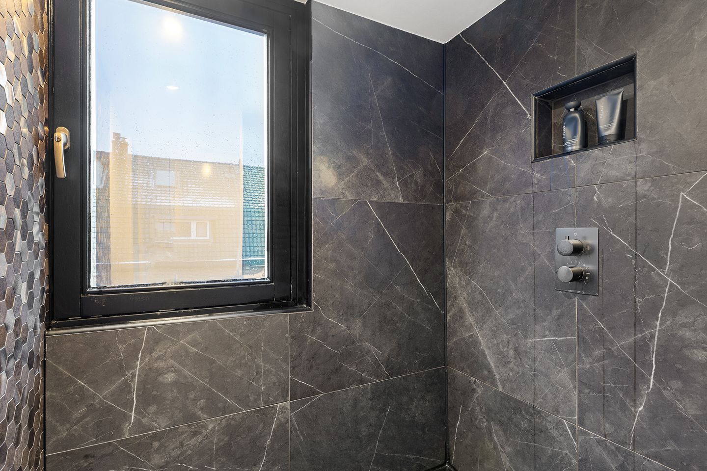 Foto 25 van Burgemeester Strick van Linschotenstraat 12