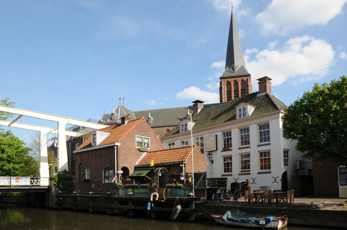 Foto 34 van Burgemeester Strick van Linschotenstraat 12