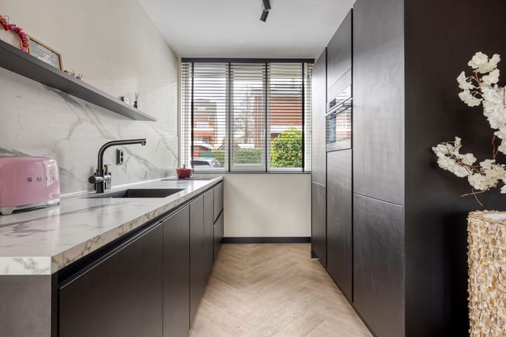 Foto 11 van Burgemeester Snelplein 2