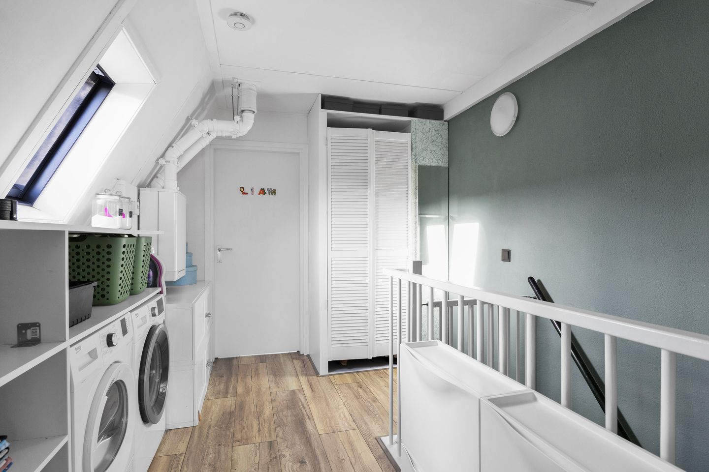 Photo 20 of It Leech 12