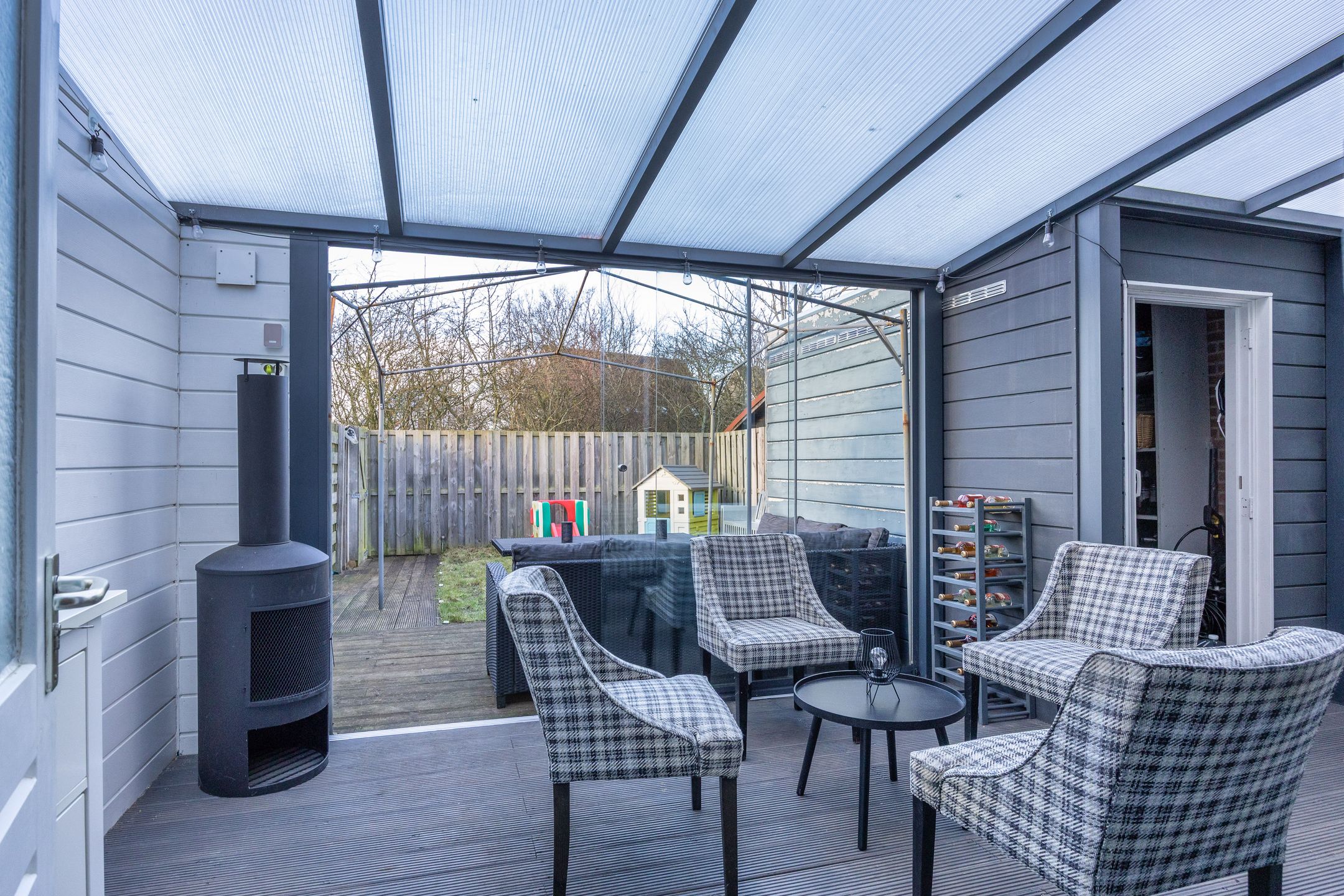 Photo 15 of It Leech 12