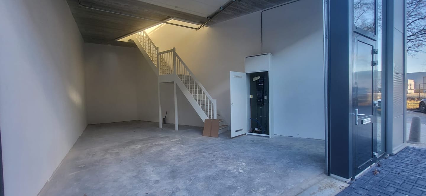 View photo 4 of Vaartveld 5-k