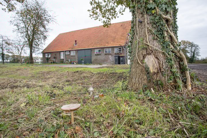 Photo 48 of Vosmaatweg 2