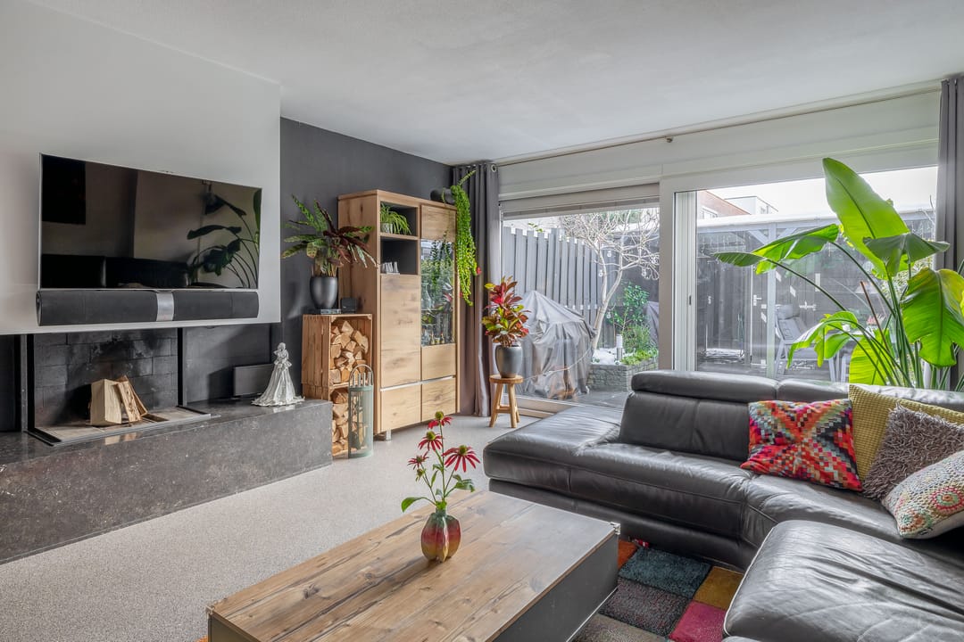 Foto 2 van Adrienne Solserpad 8