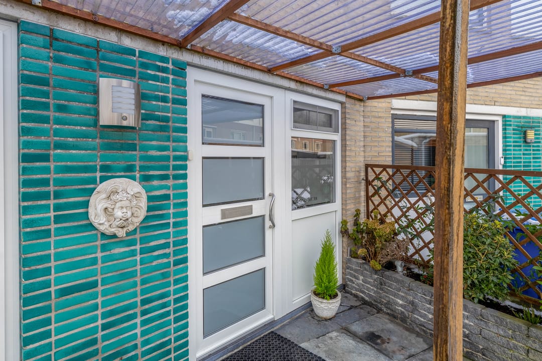 Foto 7 van Adrienne Solserpad 8