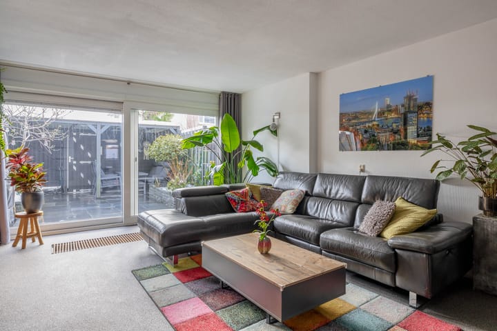 Foto 11 van Adrienne Solserpad 8