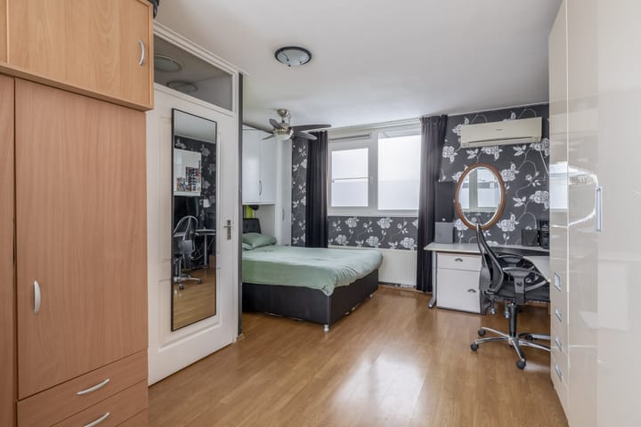 Foto 33 van Adrienne Solserpad 8