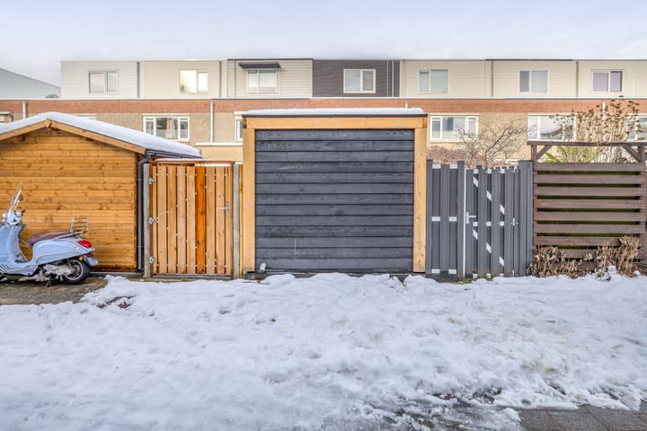 Foto 41 van Adrienne Solserpad 8