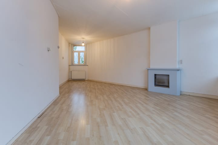 Photo 6 of Jan Willem Frisostraat 39-B