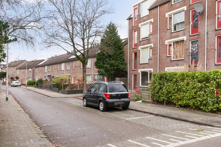 Foto 22 van Bosbesstraat 6-E