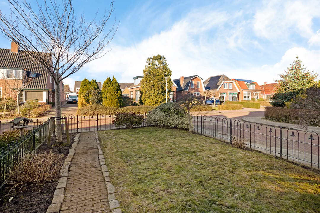 Foto 11 van Scharreweersterweg 19