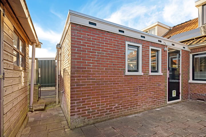 Foto 15 van Scharreweersterweg 19