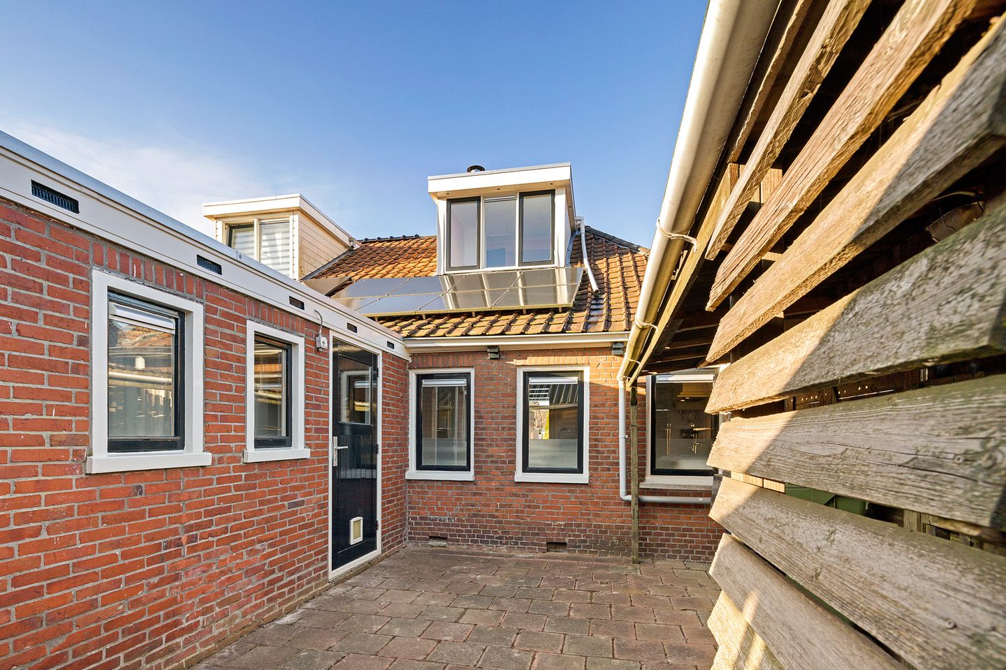 Foto 14 van Scharreweersterweg 19