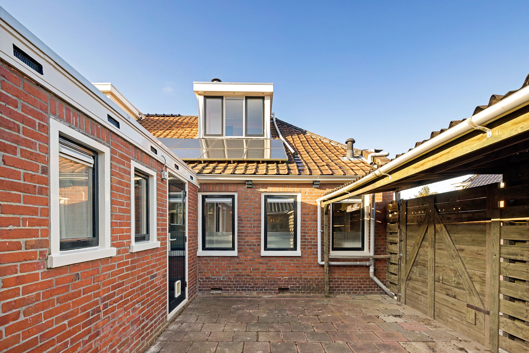 Foto 12 van Scharreweersterweg 19