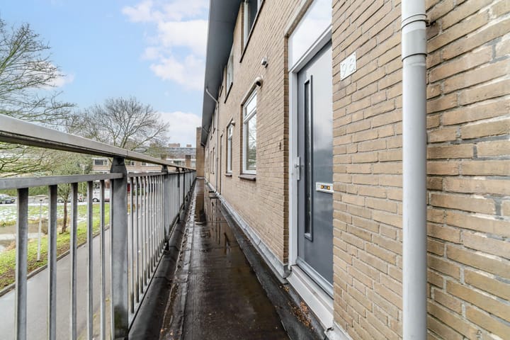 Foto 6 van Adama van Scheltemaplein 98