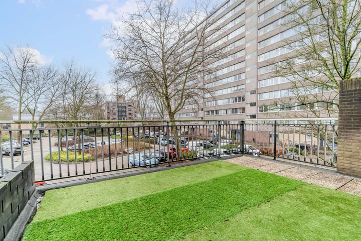 Foto 15 van Adama van Scheltemaplein 98