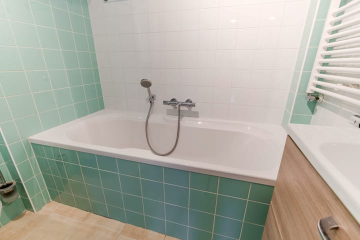 Foto 29 van Adama van Scheltemaplein 98