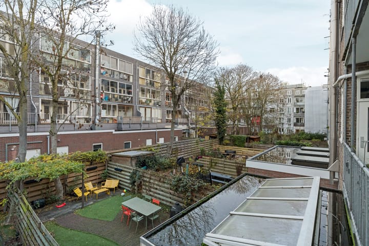 Foto 12 van Jan van Riebeekstraat 22-1