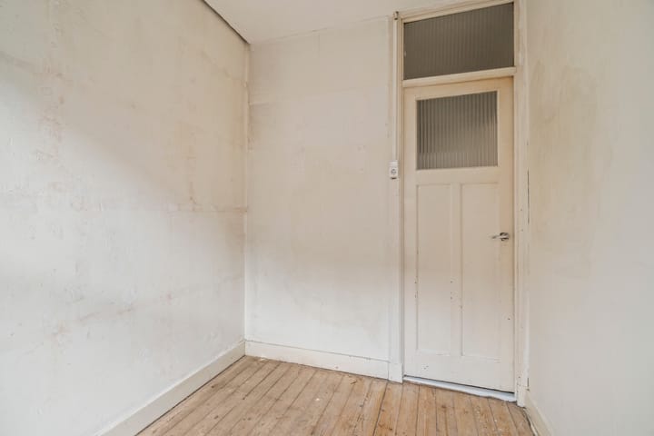 Foto 16 van Jan van Riebeekstraat 22-1