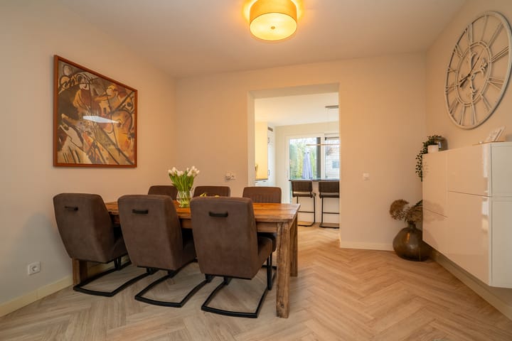 Foto 10 van Riouwstraat 53