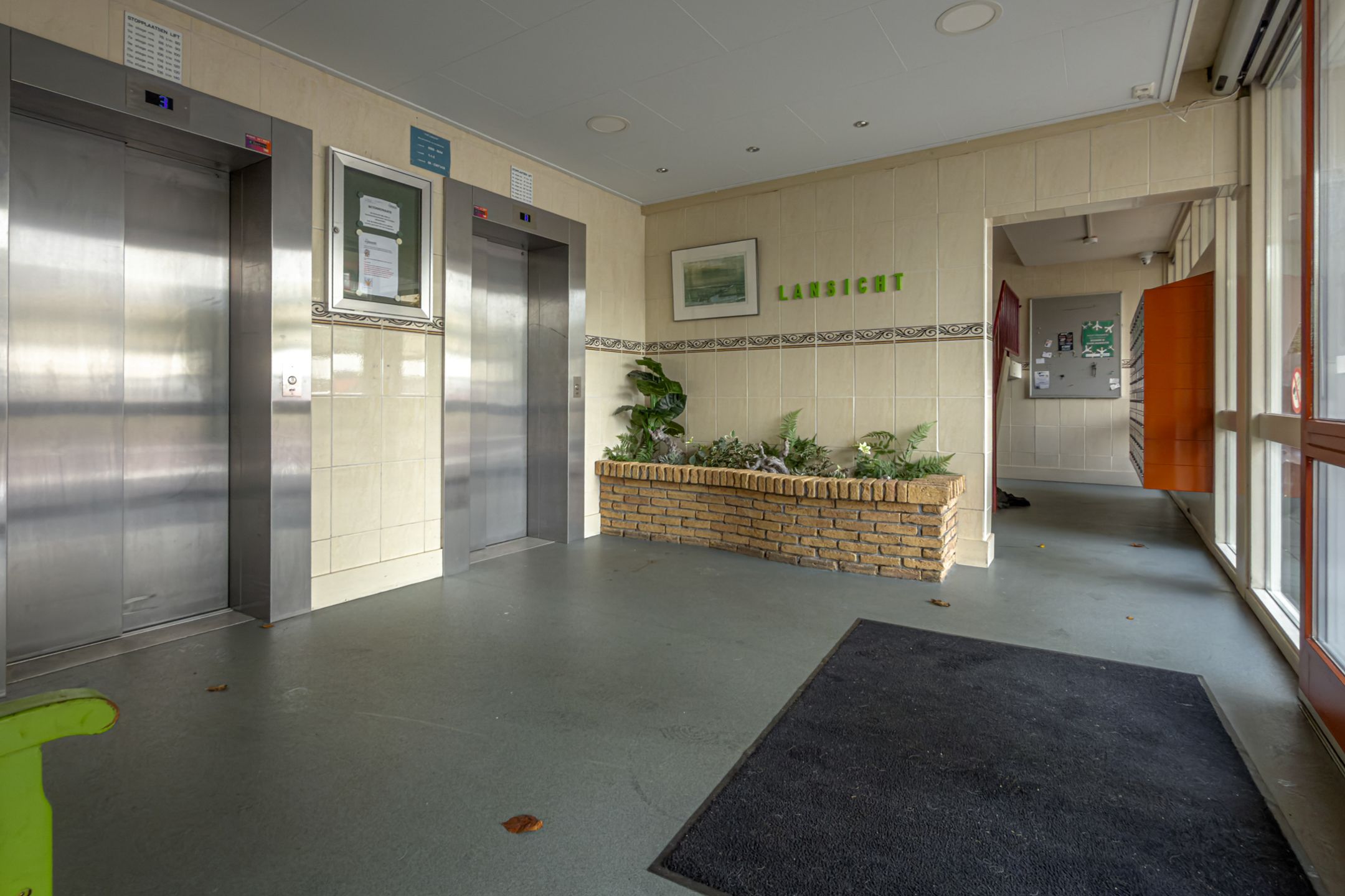 Photo 9 of Munt 125