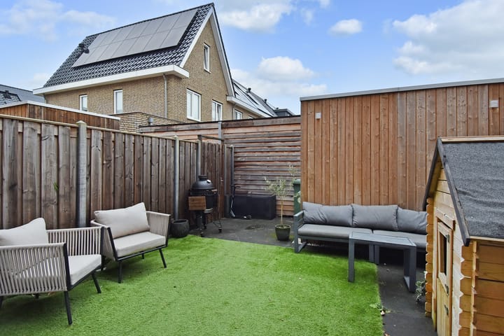 Photo 18 of Anna Ruyschstraat 27