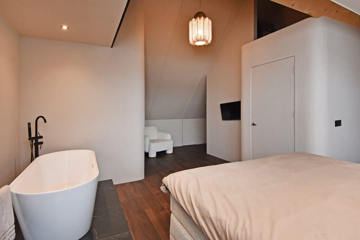 Photo 33 of Anna Ruyschstraat 27