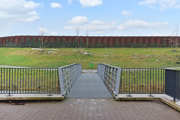 Photo 37 of Anna Ruyschstraat 27