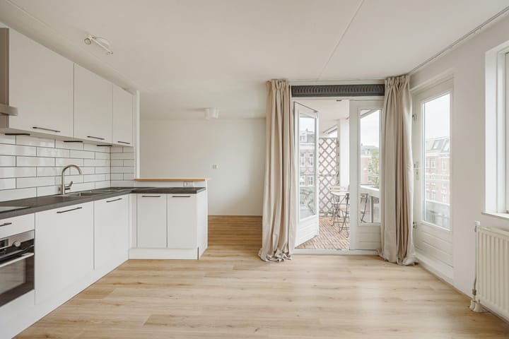 Photo 3 of Eerste Van Swindenstraat 177