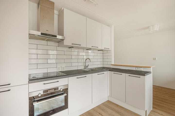 Photo 9 of Eerste Van Swindenstraat 177