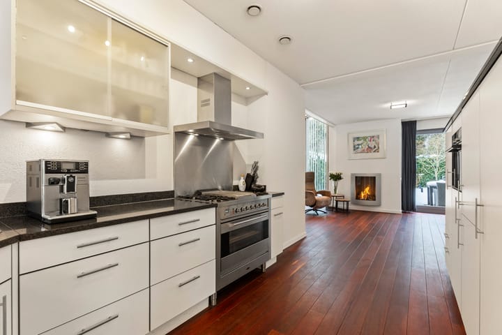 Photo 16 of Uithof 8