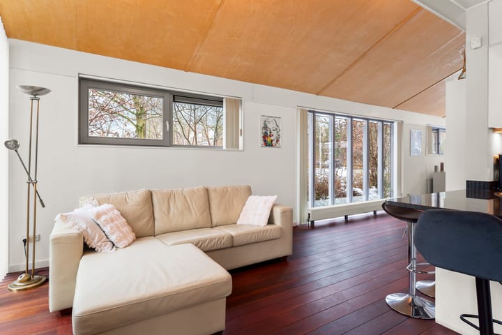 Photo 17 of Uithof 8