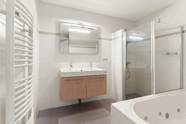 Photo 26 of Uithof 8