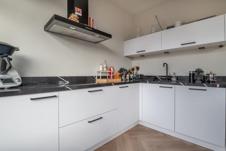 Photo 8 of Paulinastraat 88